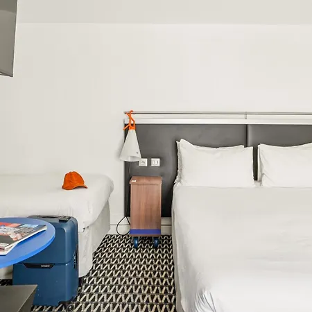 Hotel Ibis Styles Paris Republique Le Marais Exterior foto
